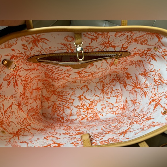 Sold ❌Louis Vuitton By the Pool Neverfull MM - Picture 8 of 9